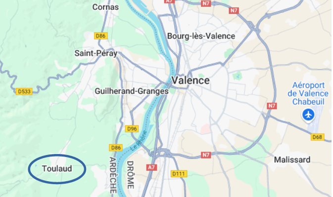 Mon atelier est installé à Toulaud à 10 km de Valence. Proche de Guihlerand granges en Ardèche.
